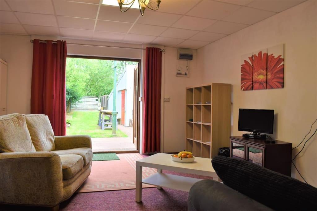 Value 4Rooms Exmoor Coast Steam Trains Taunton Exterior photo